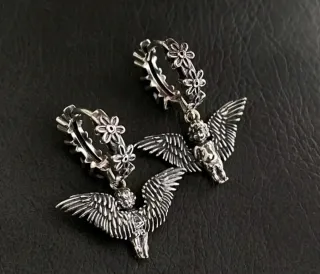 Pendientes de plata con ángeles y flores