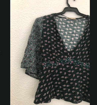Blusa verde estampada