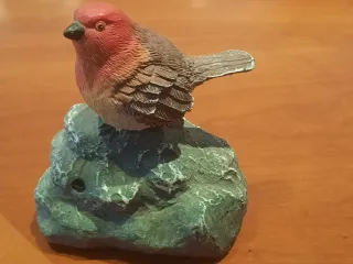 Figura Pájaro Cantor con Sensor de movimiento