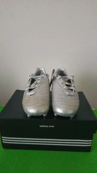 Scarpe calcio Adidas tg. 28 nuove