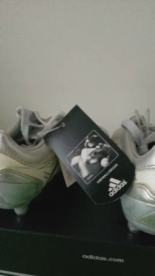 Scarpe calcio Adidas tg. 28 nuove