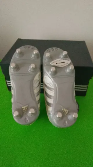 Scarpe calcio Adidas tg. 28 nuove