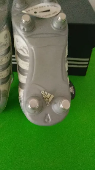 Scarpe calcio Adidas tg. 28 nuove