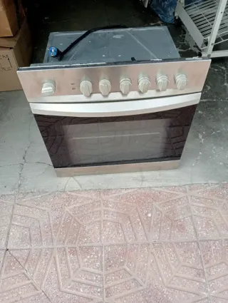 Horno y placa vitrocerámica Teka