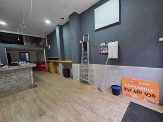 Local comercial en venta en Gamonal en Burgos