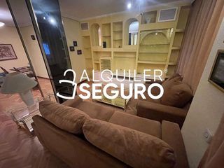 Piso en alquiler en Peñagrande en Madrid