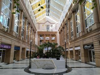 Oficina en alquiler en La Buhaira en Sevilla