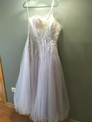 Vestido de fiesta púrpura y plateado