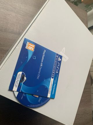 PS4 Pro 1TB + 2 mandos + 7 juegos + VR