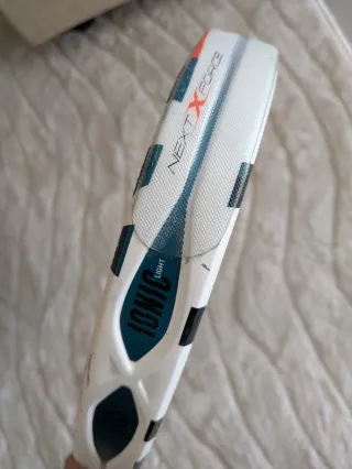 Pala pádel Bullpadel Ionic Light 2025