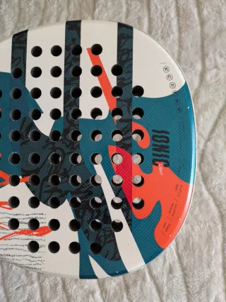 Pala pádel Bullpadel Ionic Light 2025