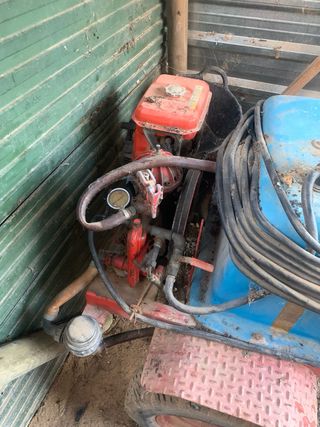 Remolque cuba con motor