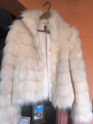 Chaqueta de pelo rosa espectacular