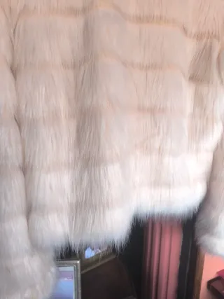 Chaqueta de pelo rosa espectacular