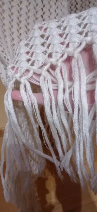 Bufanda beige hecha a mano