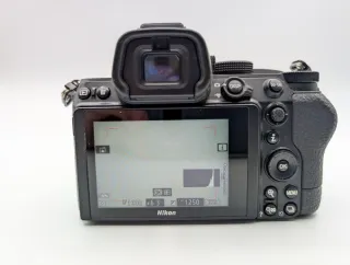 Cámara Nikon Z5 Cuerpo