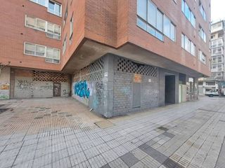 Local comercial en venta en Gamonal en Burgos