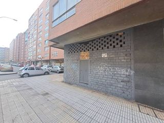 Local comercial en venta en Gamonal en Burgos