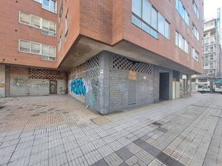 Local comercial en venta en Gamonal en Burgos
