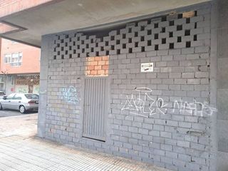 Local comercial en venta en Gamonal en Burgos