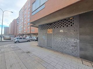 Local comercial en venta en Gamonal en Burgos