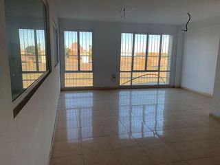 Local comercial en venta en Valencina de la Concepción