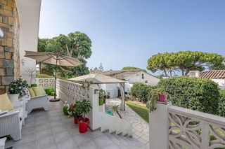 Chalet en venta en Elviria en Marbella
