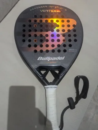 Pala Bullpadel Vertex 04