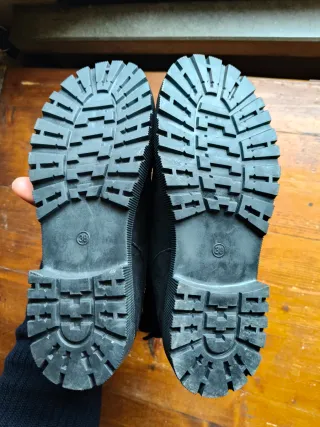 Scarponcini scamosciati neri donna