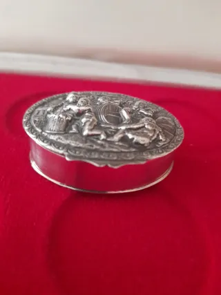 Preciosa caja de plata de ley 925.