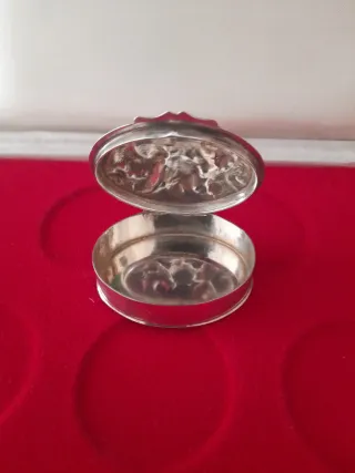 Preciosa caja de plata de ley 925.