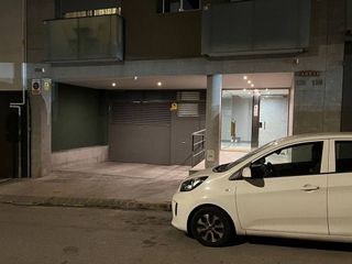 Garaje en venta en Cementiri Vell en Terrassa