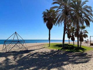 Local comercial en alquiler en Parque Mediterráneo - Santa Paula en Málaga