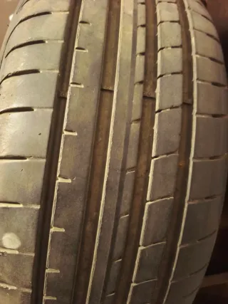 Neumático Goodyear 205/45 R18
