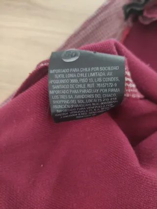 Pantalón Purificación García es más bien granate