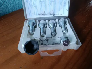 Kit Antirrobo Ruedas Acma Farad 13