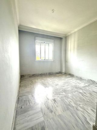 Piso en alquiler en Nueva Andalucía centro en Marbella