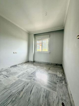 Piso en alquiler en Nueva Andalucía centro en Marbella