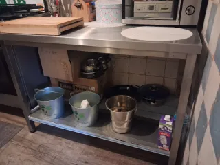 Tavolo da cucina in acciaio