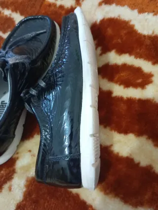 Zapatos negros charol