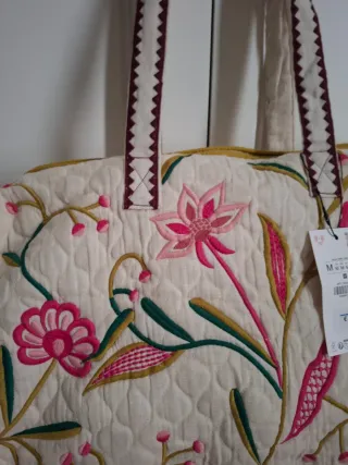 Bolsa de viaje Zara bordada nueva con etiqueta