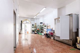 Local comercial en venta en Ciudad Jardín - Tagarete - El Zapillo en Almería