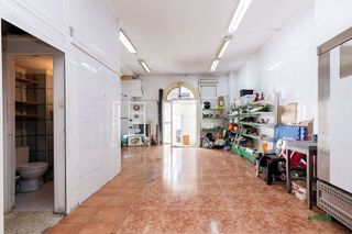 Local comercial en venta en Ciudad Jardín - Tagarete - El Zapillo en Almería