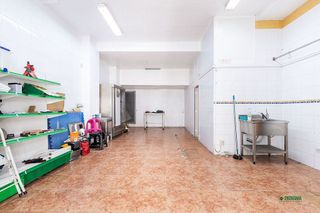Local comercial en venta en Ciudad Jardín - Tagarete - El Zapillo en Almería