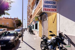 Local comercial en venta en Ciudad Jardín - Tagarete - El Zapillo en Almería