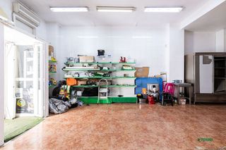 Local comercial en venta en Ciudad Jardín - Tagarete - El Zapillo en Almería