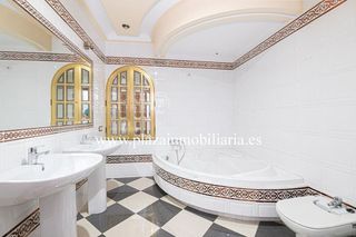 Chalet en venta en Lucena