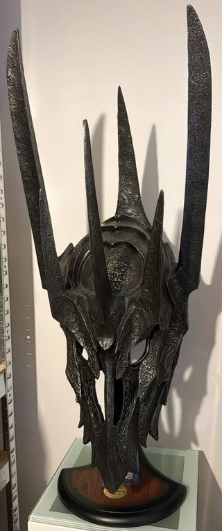 Casco Sauron Réplica Oficial 1:1 United Cutlery