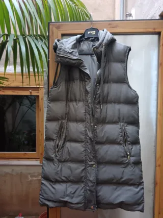 Chaleco acolchado largo Zara mujer gris
