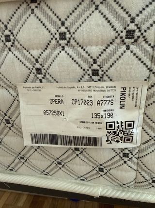 Colchón, somier y almohada